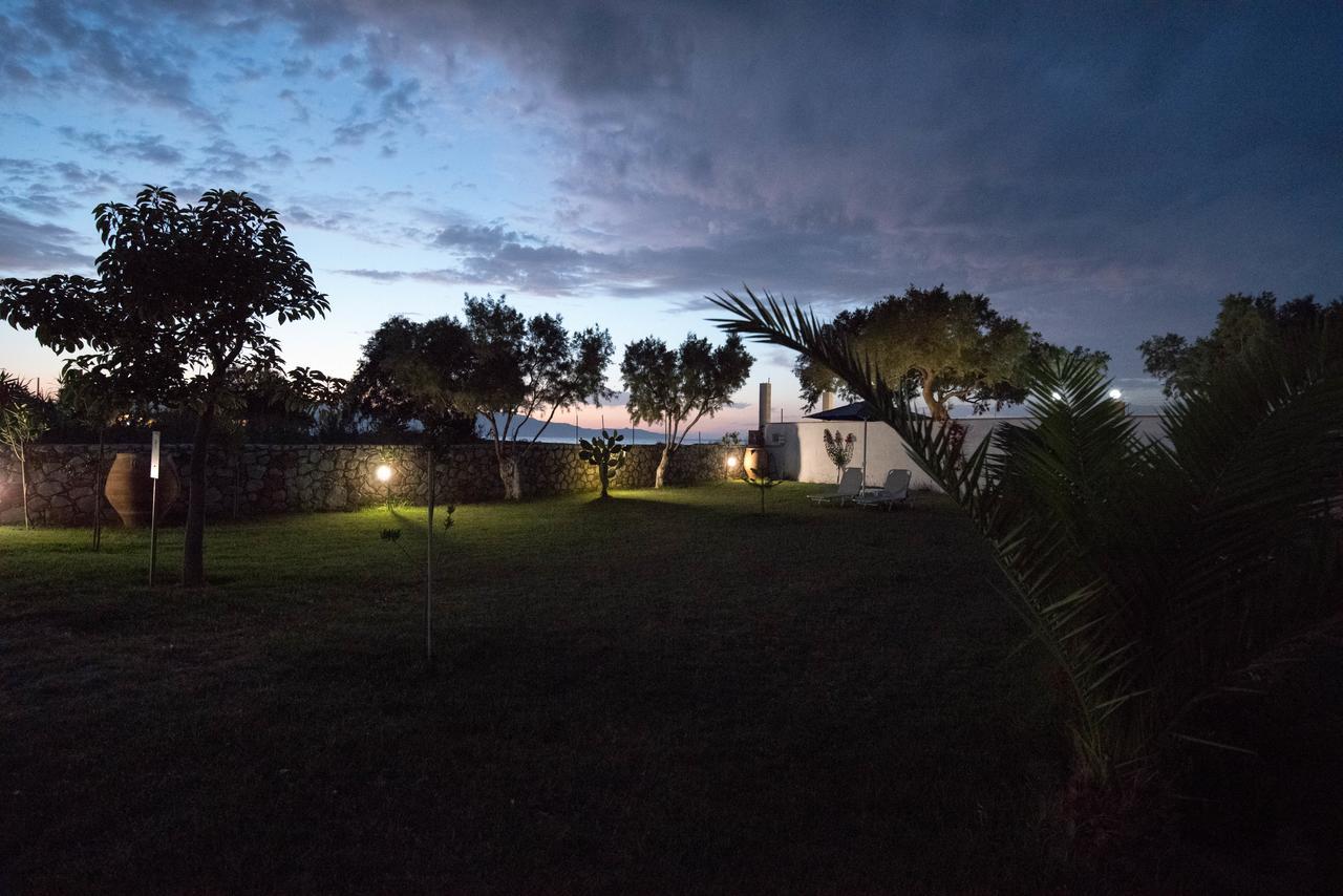 Electra Studios Gerani  Exterior foto